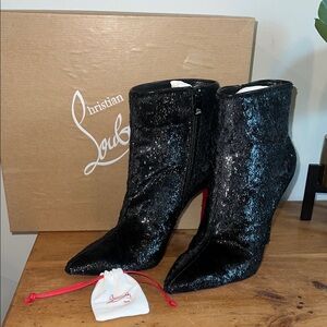 Christian Louboutin So Kate Booty 100